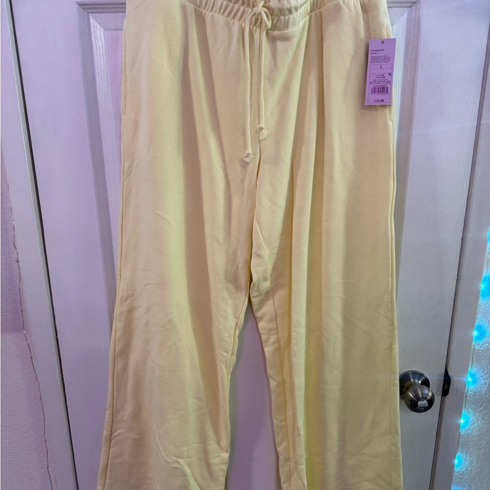 Wild fable yellow sweatpants